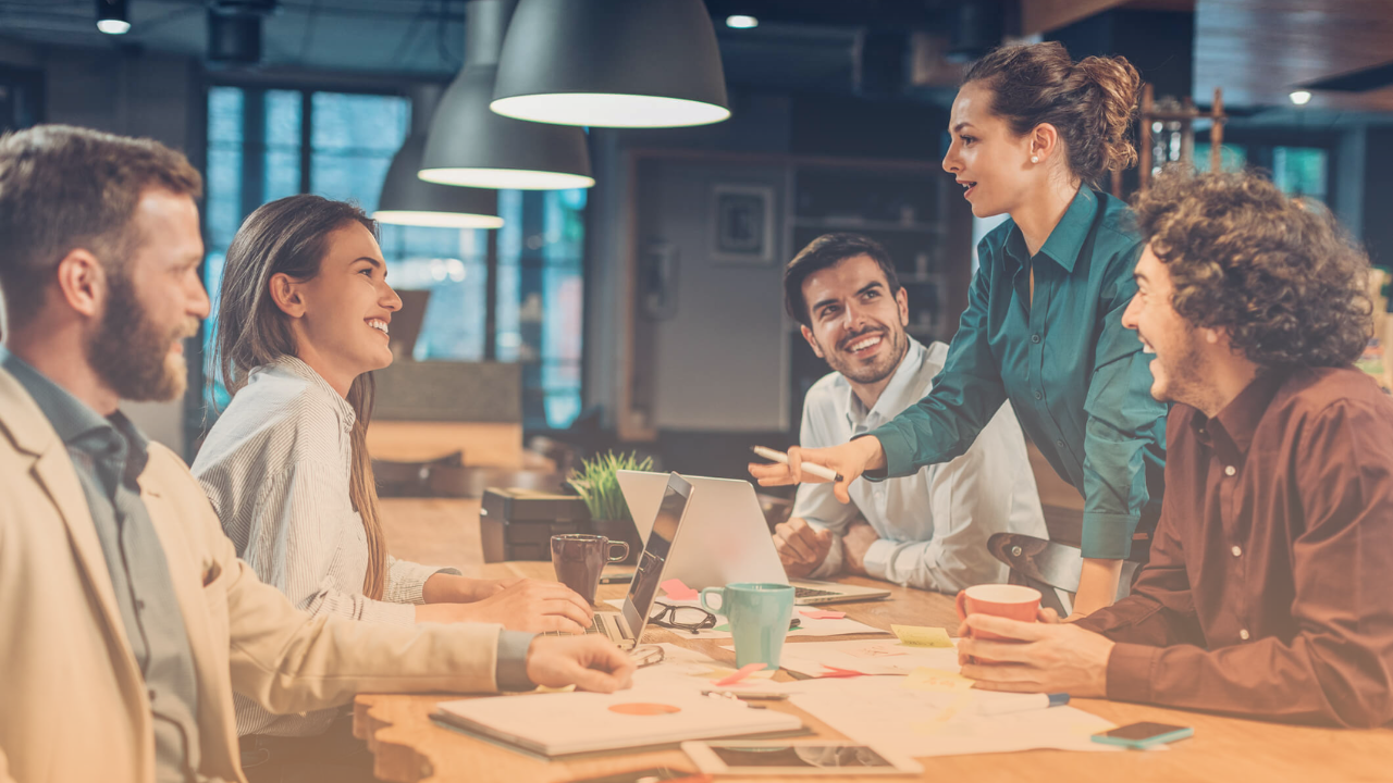 8 Principais ferramentas de comunicação interna: o que são e como funcionam